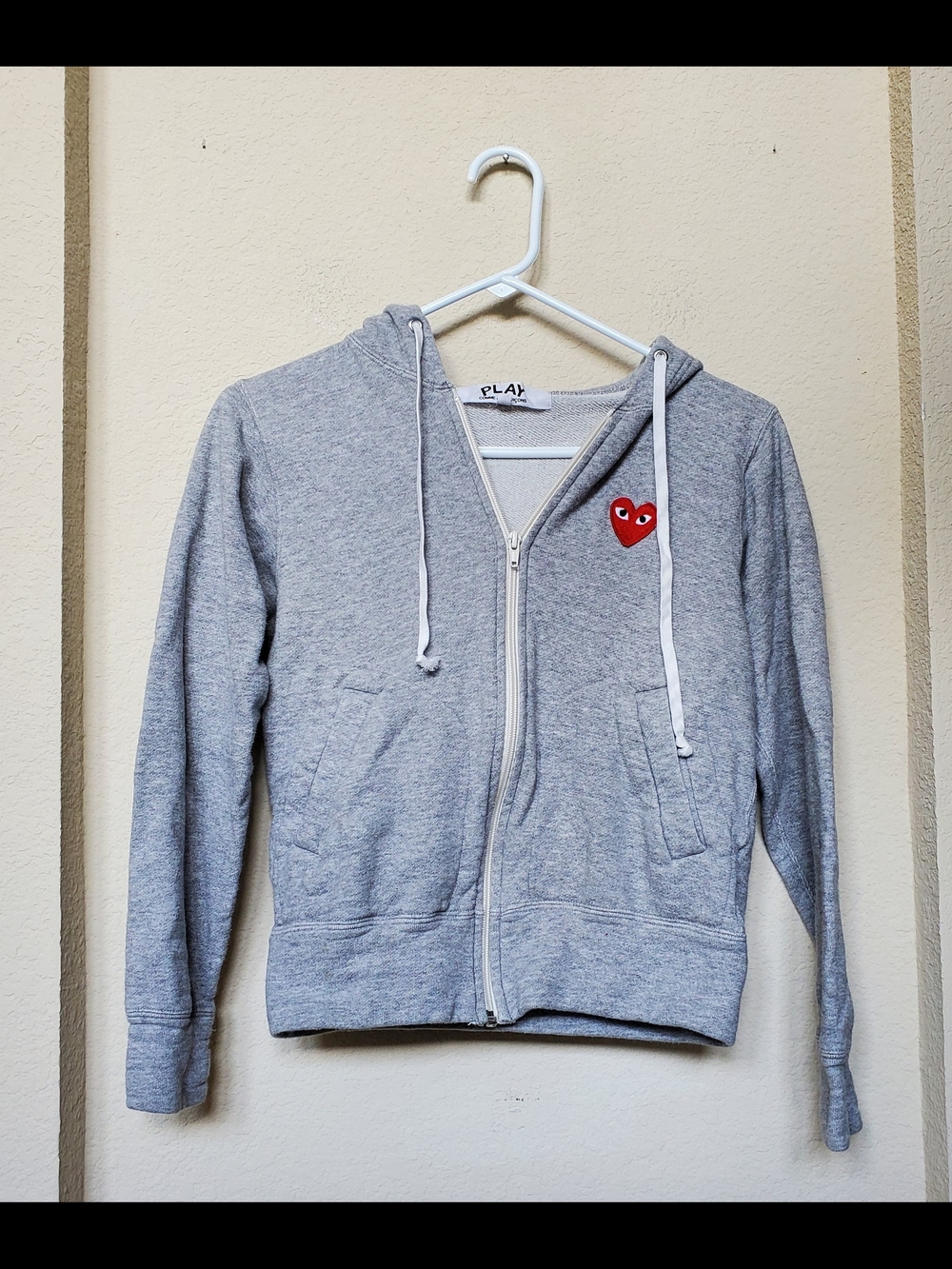 Comme des Garçons PLAY Zipped Almond Eye Heart Hoodie. Size Small